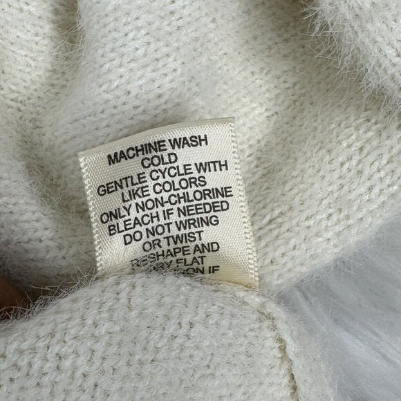 Sincerely Jules Women's Ivory V-Neck Soft Button Crop Cardigan Sweater S/C34 - Picture 9 of 12